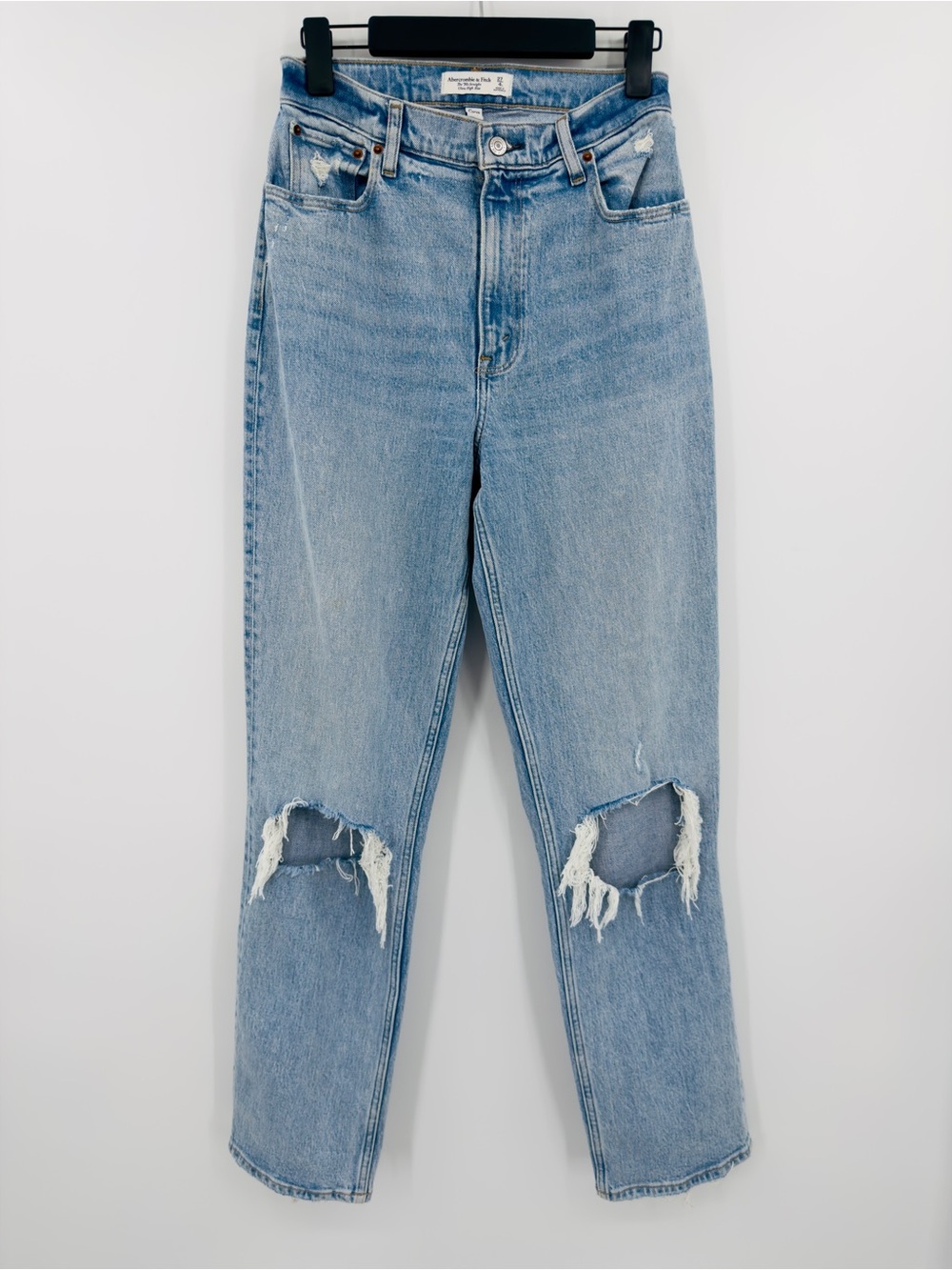 Abercrombie & Fitch | 90s Ultra High Rise Distressed Straight Jeans Size 27